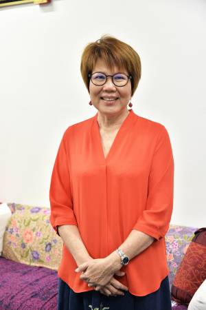 方医师提醒痔疮患者应避免熬夜久坐、吃刺激性食物。