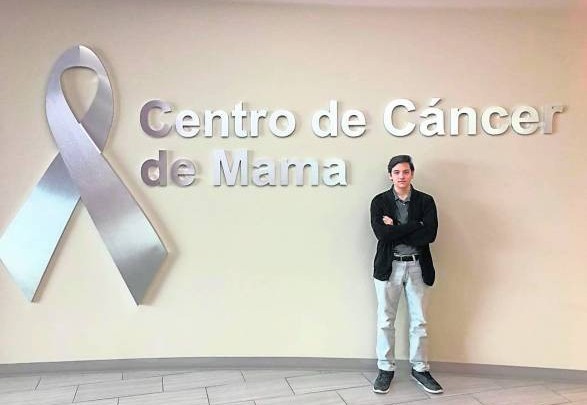 18岁的Julian Rios Cantu靠着这研究获得“全球学生企业家奖”，不仅扬名医学界，成立了自己的科技公司，成了年轻的CEO。