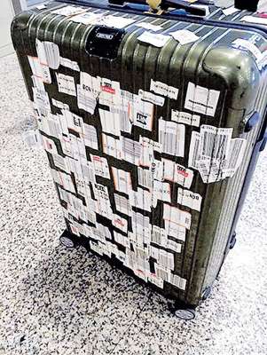 行李上太多条码不清除，会增加行李失踪的风险。