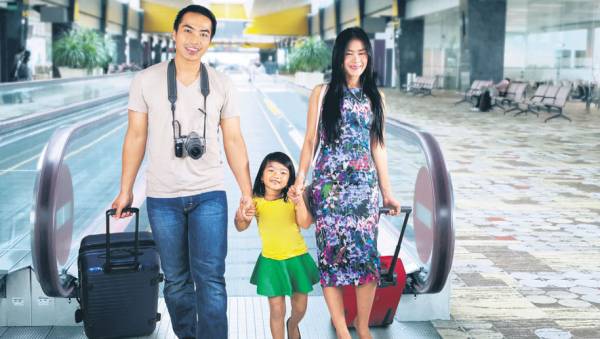出国旅游人生地不熟，一定要有危机意识，保护好自己和家人的安全最重要。