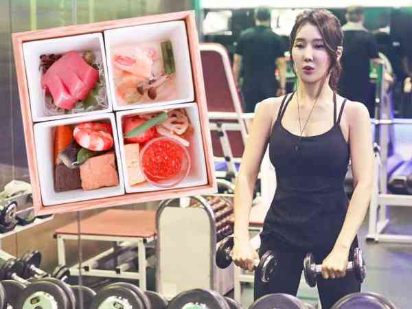 李秀珍一周坚持健身三次，搭配营养健康的三餐，管理好热量的摄入。