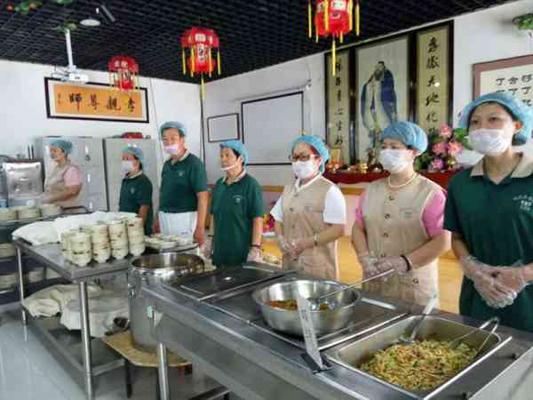 不图名不图利,做义工其实也很快乐。