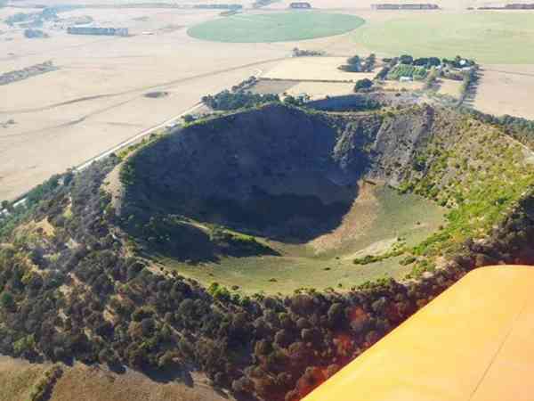 澳大利亚“最近一次”发生的火山爆发在大约5000年前的芒特甘比尔山。