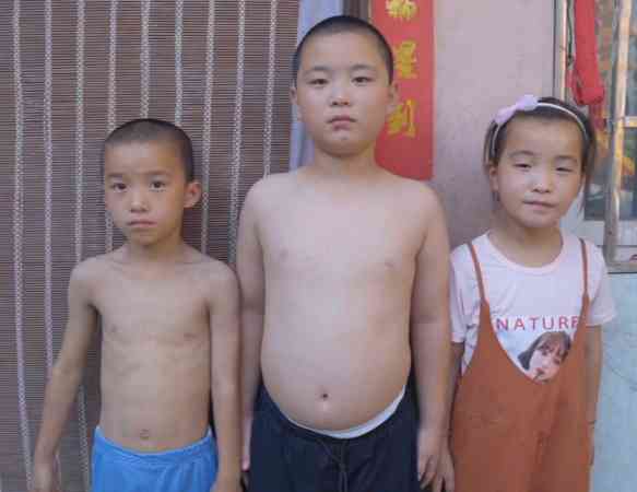 增重后,同学都笑他小胖子,但没关系,他仍坚定的朝“目标”前进。