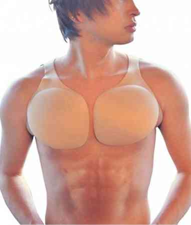 原来这是一款“男性假胸肌”，利用类似 NuBra 的概念，让普通身材的男性也能瞬间变身为男模！