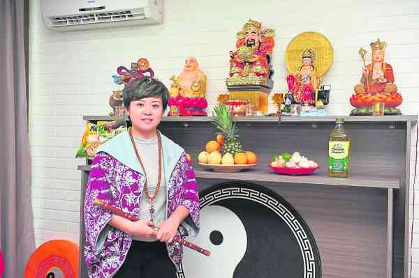 “天人馆神学风水”馆主Master Kelly(罗婇芬)指出,每块地皮都有“地灵”存在,要和平共处,就要了解地灵的脾性。