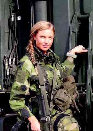瑞典陆军女兵。