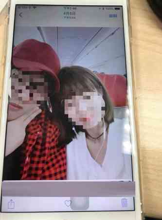 洪姓摄影师(图左)在庭上承认与人妻通奸,但空姐网红否认。