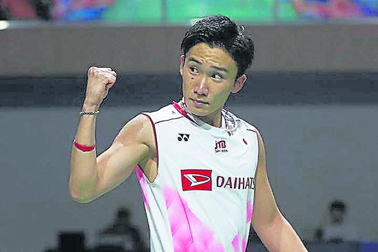 不久前才经历致命车祸和手术的羽毛球男单世界排名第1球员桃田贤斗，曾因卷入赌博丑闻被禁赛一年。