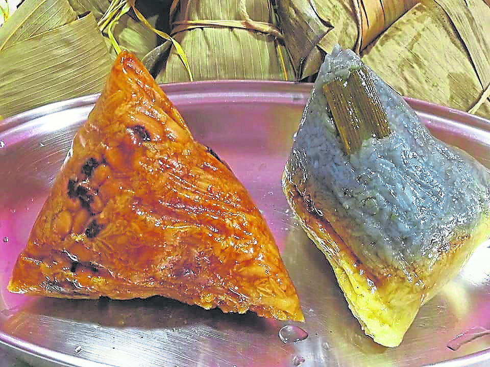 服务的每一位义工,大家都怀着一份爱心而来,这让每一个粽子都显得格外美味。