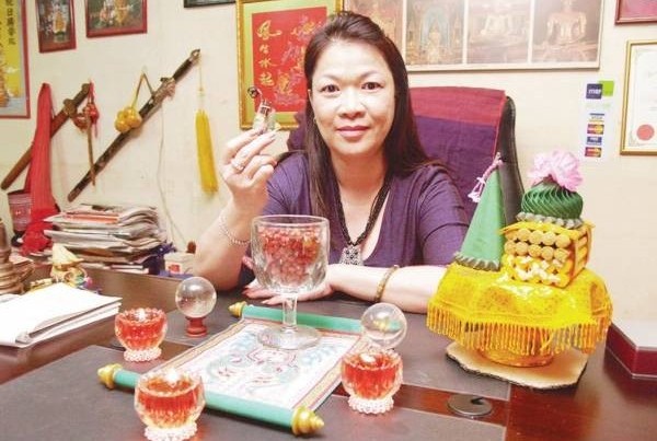 妙婵师太说,命中无桃花者,可借助种桃花术加强姻缘法,真姻缘就会自然来。