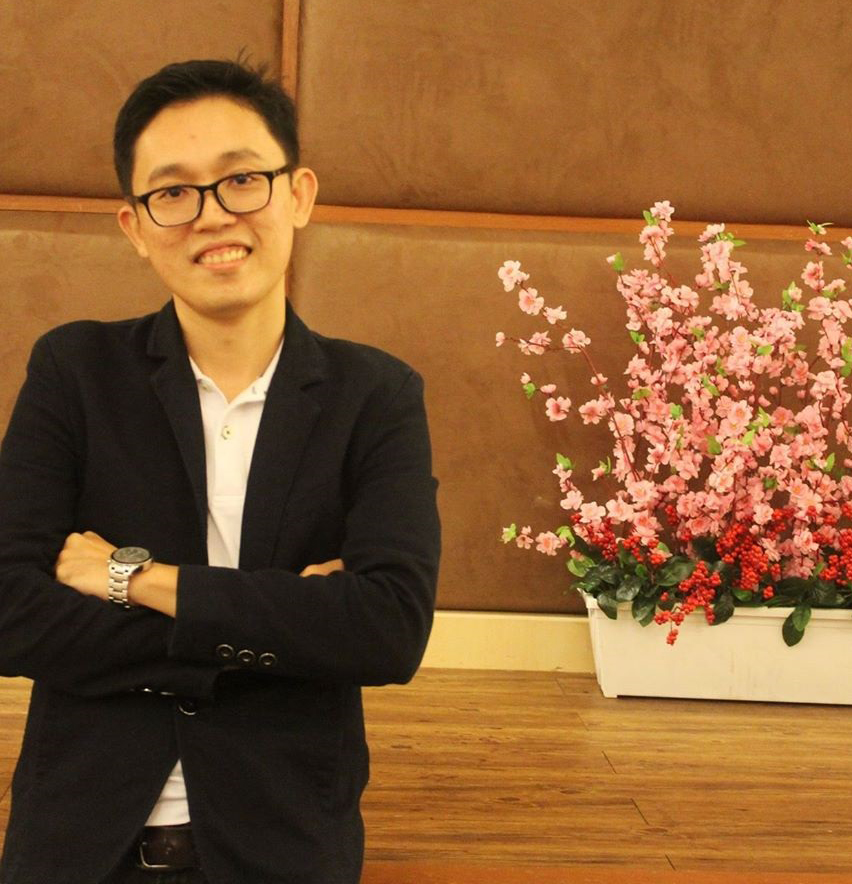 特别鸣谢:时事评论员兼DJ龙耀福