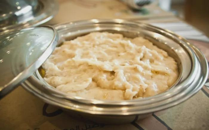 没错,要熬到看不出食材的样子才算完成。