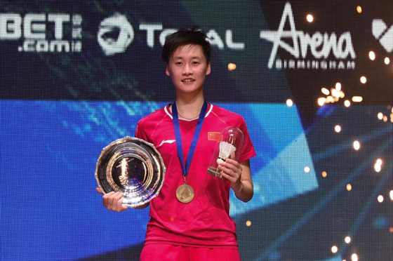 众所周知，中国羽毛球队是中国体育军团的王牌之师，有着强大的实力与辉煌的战绩，曾数次包揽世界级大赛的全部冠军，如今人气却不如前。(图为陈雨菲)