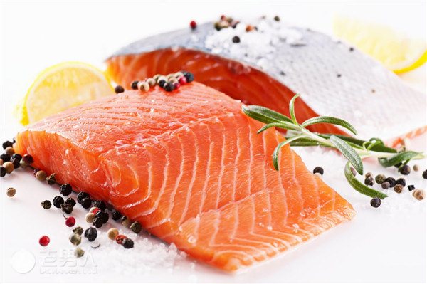 红肉鲑鱼可以说是这12大色氨酸食物中，最符合我们日常的饮食习惯，且最容易摄取到100g的分量。