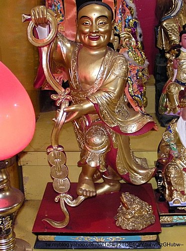 刘海蟾修道成功,被道教全真派尊奉为北五祖之一,即纯佑帝君海蟾祖师。