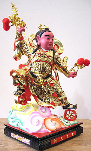 传说,哪吒脚踏风火轮,行动非常便捷,故许多职业驾驶人,如货车司机、德士司机等,往往奉其为守护神,并放置一尊小型的哪吒像于车上,祈求行车平安顺利。