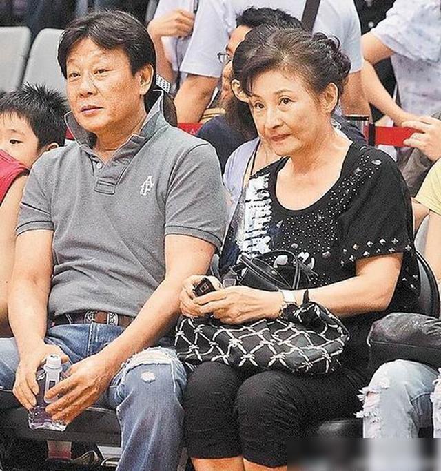 如今66岁依旧活跃在荧幕