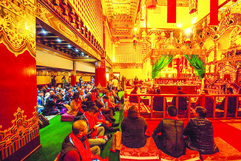 药师佛灌顶法会和时空生基®启动大会在药师佛坛城举办,现场非常殊胜庄严。