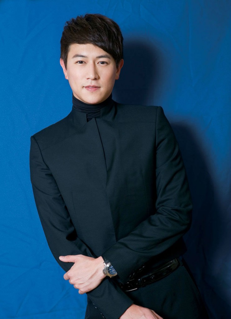 tvb男神陈键锋罕见露面 发福严重 星相全无!