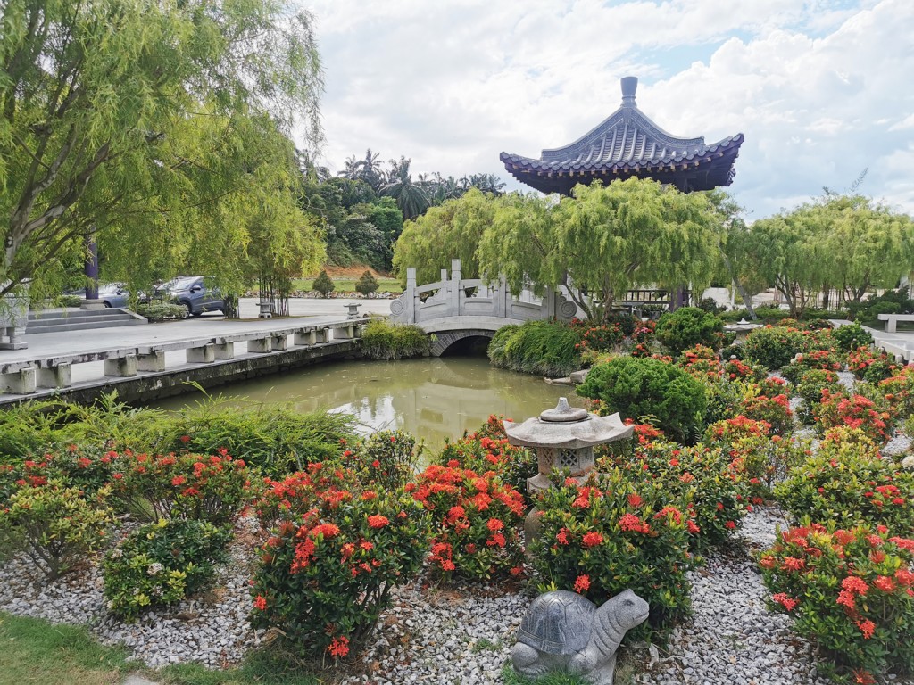 富恩園把自然景观和布局形式融合在一起，将墓园打造成舒适的景点，让子子孙孙悼念及追忆先人庄严后花园。