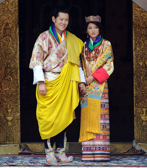 2011年，31岁的不丹国王吉格梅宣布娶20岁的佩玛为皇后，婚礼更在同年10月举行。