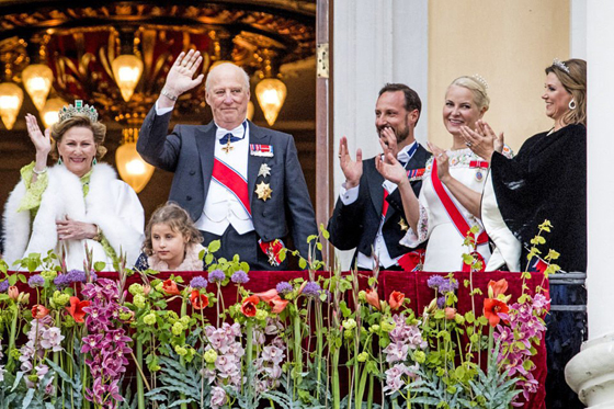 挪威皇室贴地的不仅在于生活方式，在择偶方面一样“亲民”，往和平民百姓交结合早已不是新闻。