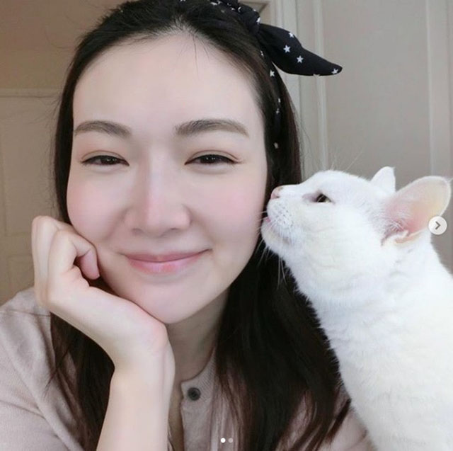 叶翠翠最疼爱猫的人,猫咪会以行动回应好主人。