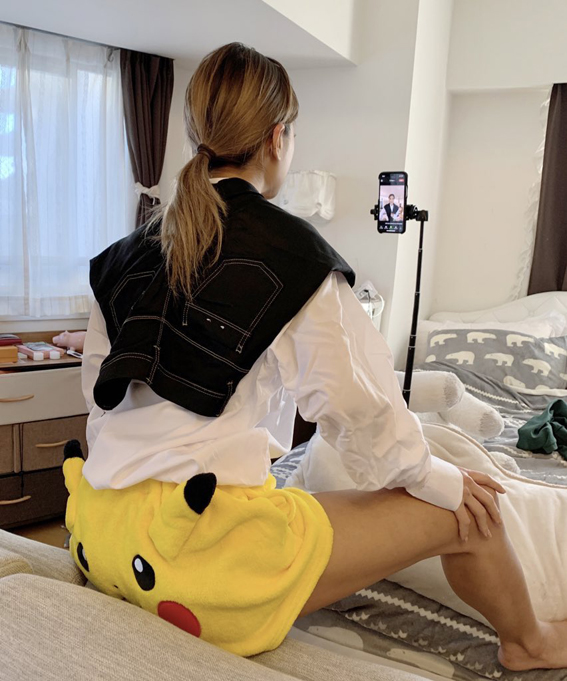 h