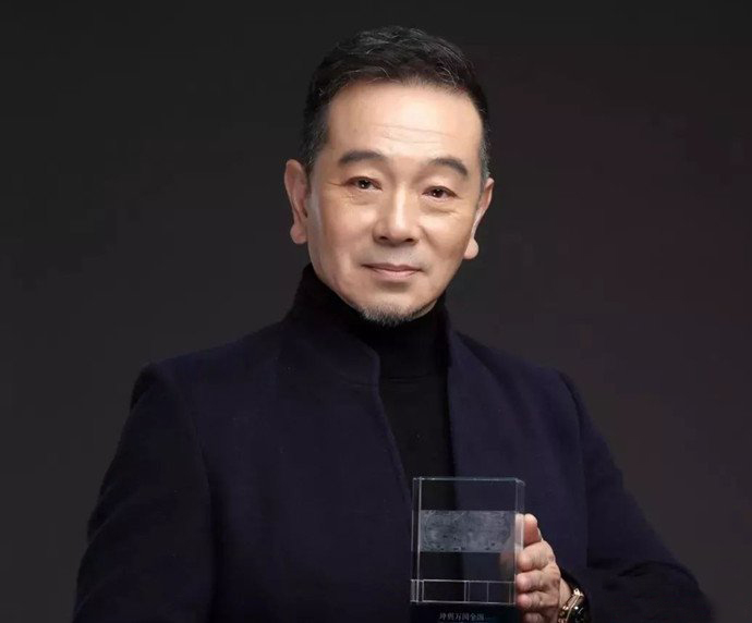 张晨光在20多年前,可是风靡一时的当红小生,与寇世勋,周绍栋,姜厚任