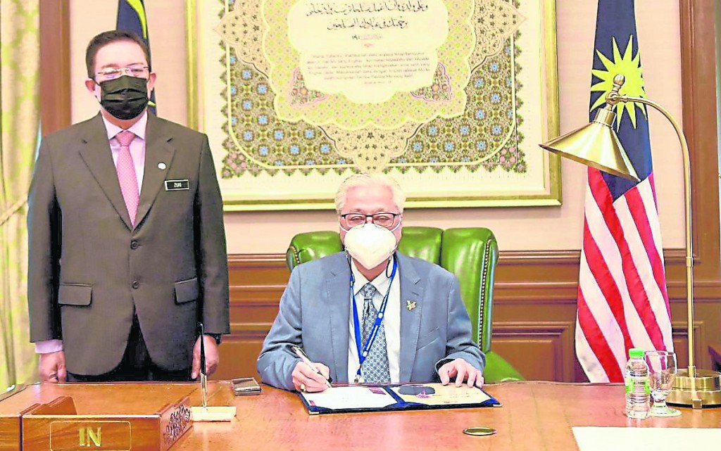自国盟政府成立以来,副首相职已悬空长达约1年4个月,如今终于被沙比里填补了!