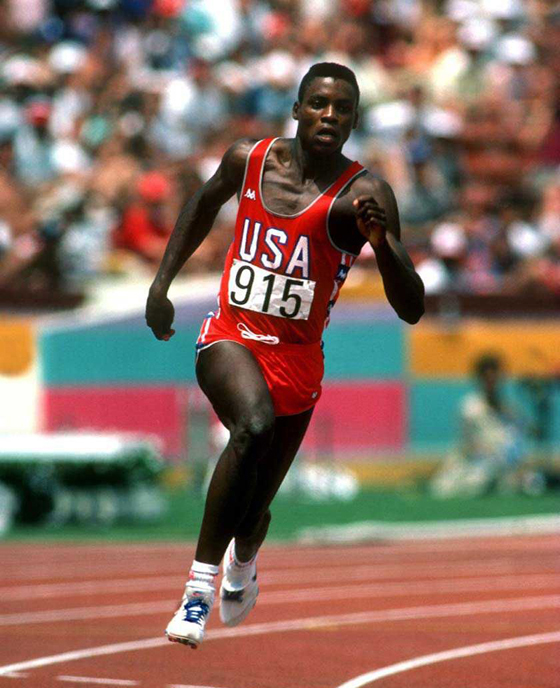 1988年汉城（首尔）奥运会，卡尔路易斯以9秒92夺得金牌。