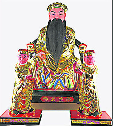 保生大帝毕生德高望重,悬壶济世,历代为人所敬仰。