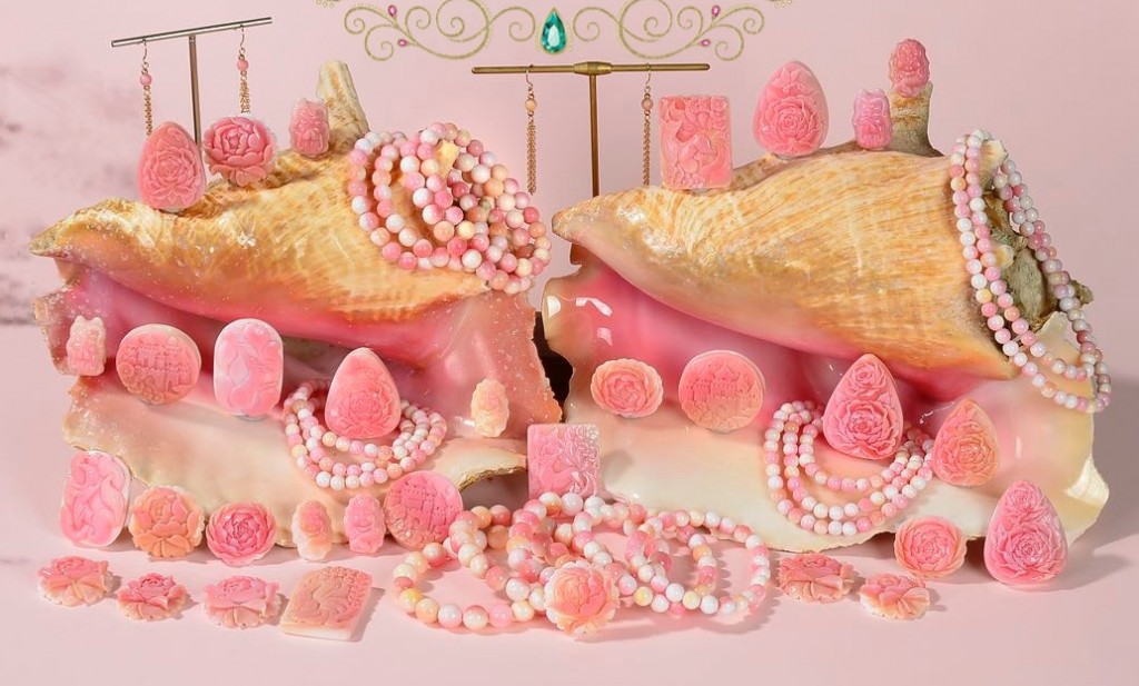 粉粉嫩嫩的女王粉贝首饰，是女性可以选择的首饰哦！也有旺人缘的功效！