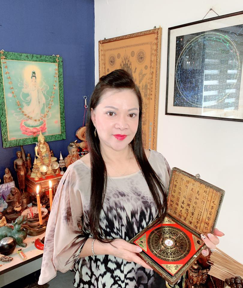 妙婵师太透露,祖先死不瞑目,后代往往也不会有好日子过。