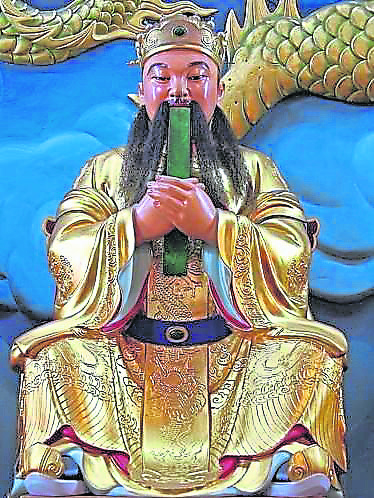 司掌六殿的卞城王,执法严正不阿,嫉恶如仇,是位得高望重的君主。