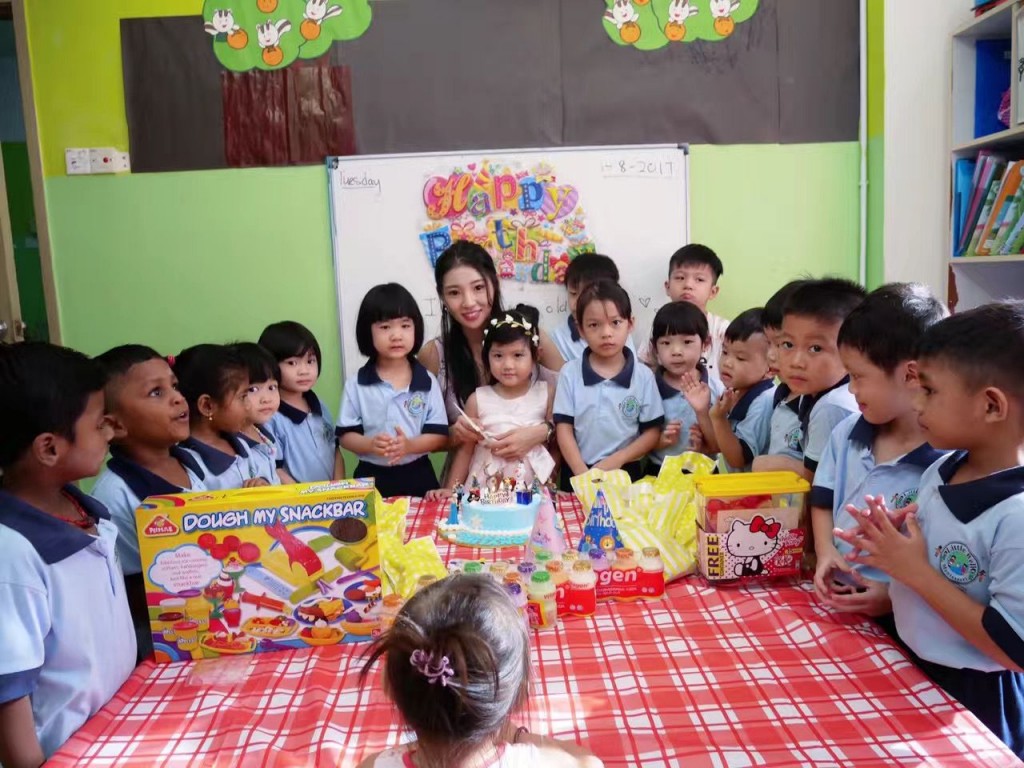 在陈小渲用心经营下，幼儿园的业务拓展取得稳健成长，目前坐拥3间幼儿园。