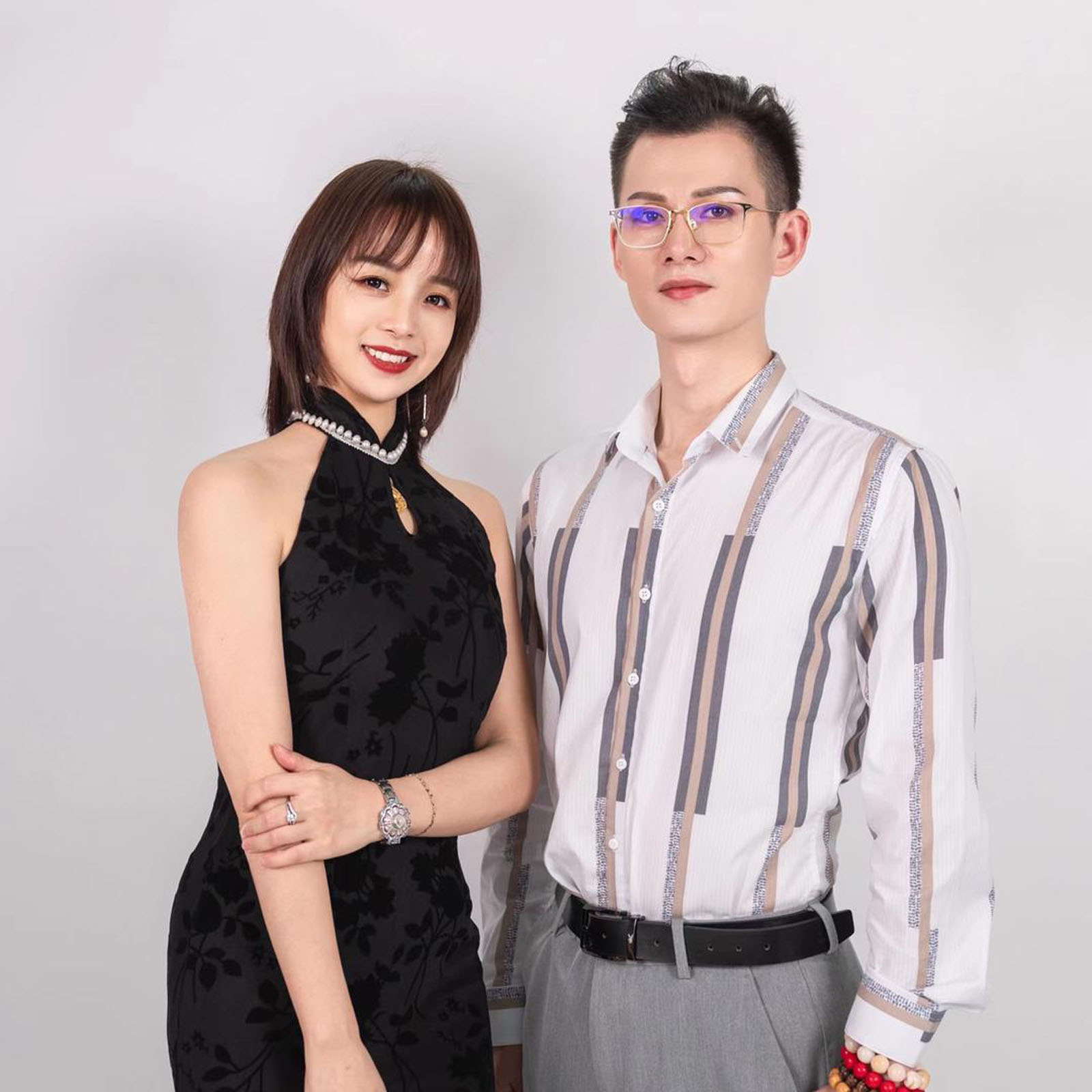 心开运转姓名学 Lilia老师与皓宸老师 ·姓名学咨询,心开运转,转运开心,让名字点亮你的人生,驱走人生不顺迷茫。