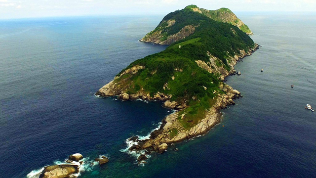 巴西政府已经明令禁止游客前往此岛,只有少数科学家获得政府批准进岛开展观察和研究。