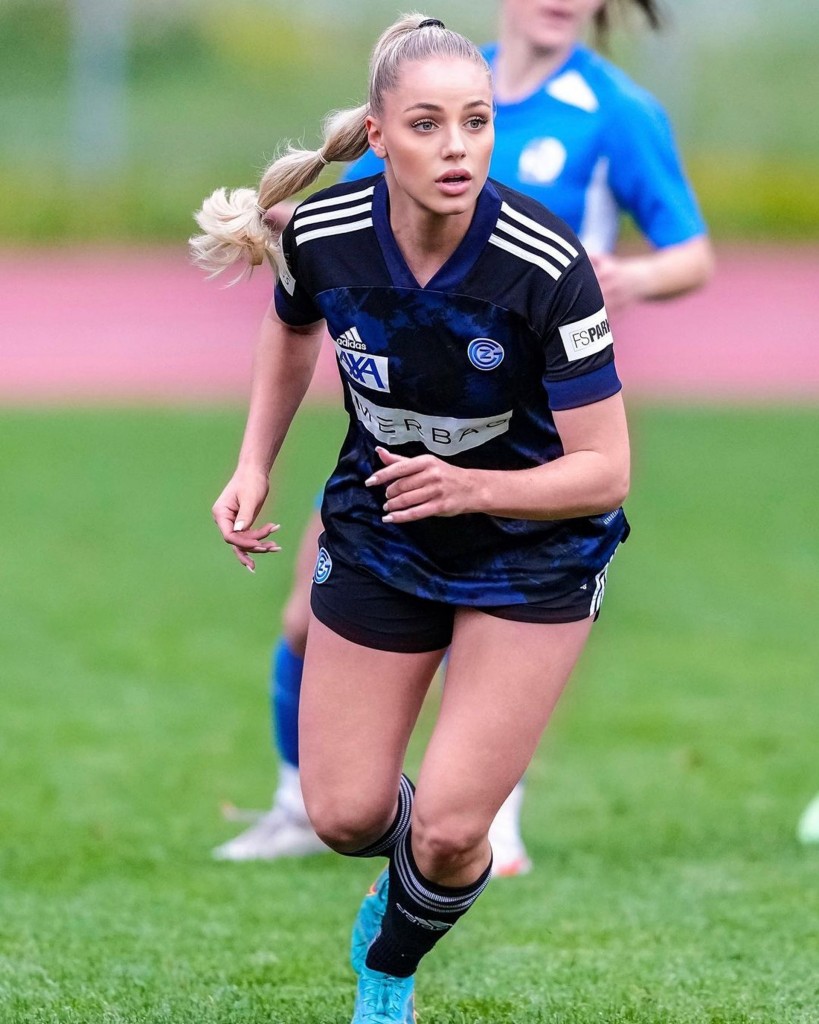 马尔科维奇虽然在瑞士成长，效力瑞士球会草蜢，但她决定代表祖国，去年获克罗地亚征召，成为国脚。