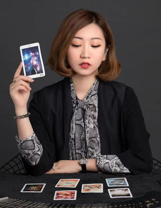 Emma老师 最强读心术 ·心理咨询师,因为被光照耀过,所以想成为你的光,教会你如何与内心和解。