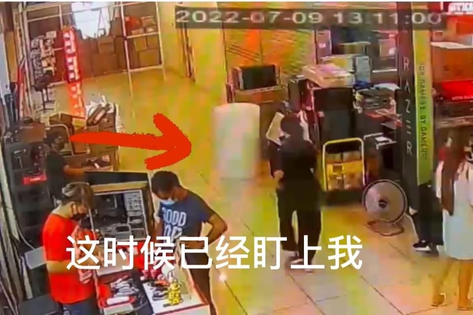 05E444E6-8D4B-4F70-BC2F-F32816D905BD