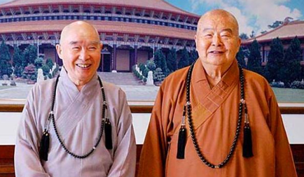 净空法师和星云大师都是高僧大德!他们同年出生,都是1927年生人,也是誉满天下的佛教人士。