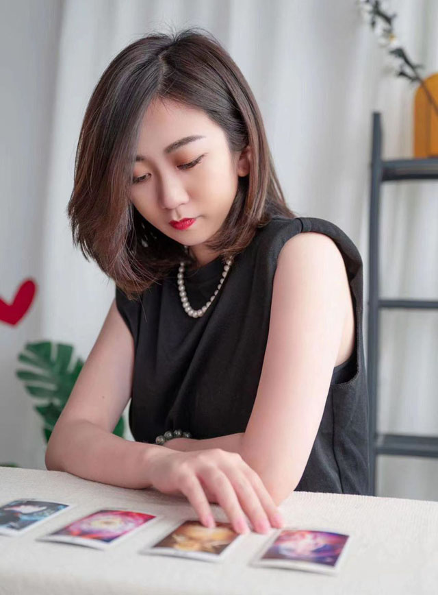 Emma老师 最强读心术 ·心理咨询师,因为被光照耀过,所以想成为你的光,教会你如何与内心和解。