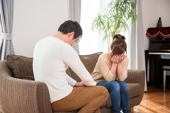 男主人健康因家宅风水有损伤，夫妻感情更因而出现问题。