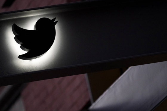 Twitter推出的“灰剔”新标签,被马斯克取消。