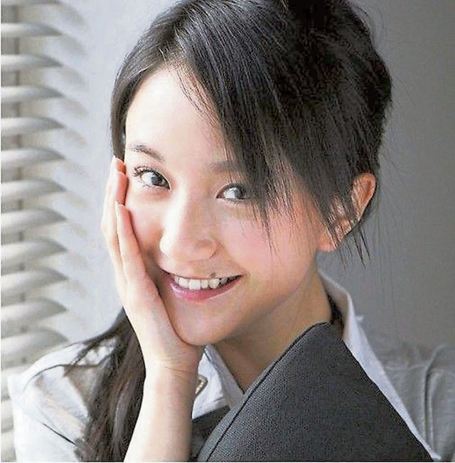 大图嘴巴痣
