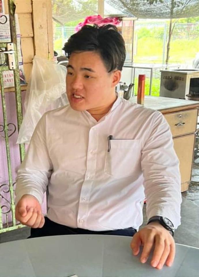 “代父上阵”的杨武贤是本届霹州最年轻候选人之一。