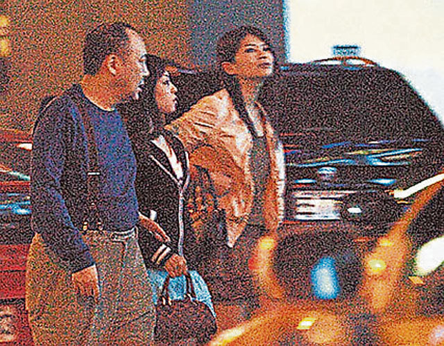 沈长声出狱后,生活依旧奢华,坊间认为他很可能隐匿了庞大的资产。