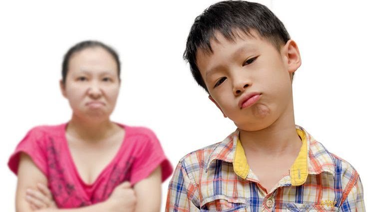 父母要充分认识对孩子溺爱的严重后果,这样才能避免害了孩子。